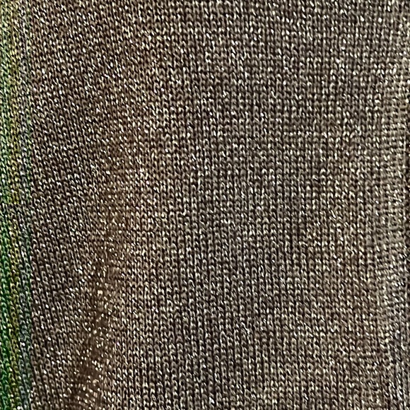 H&M Top - Picture 3 of 5